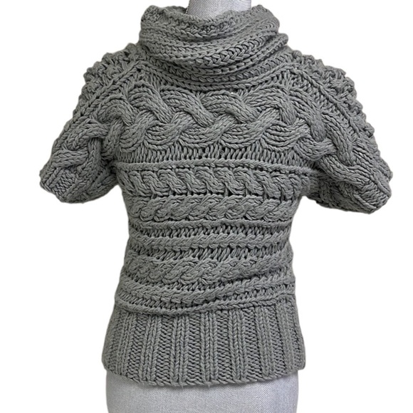 VERTIGO Paris short sleeve turtleneck sweater size M - Picture 2 of 5